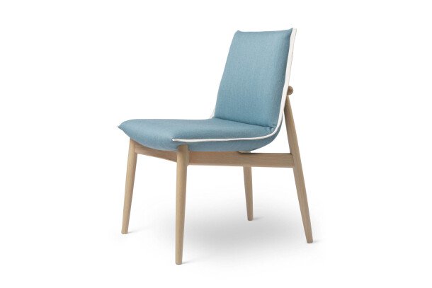 Carl Hansen Embrace Chair E004 stoel