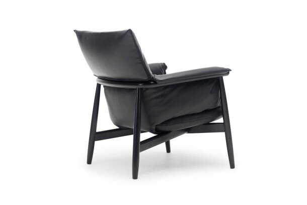 Carl Hansen Embrace Lounge Chair E015 achterkant