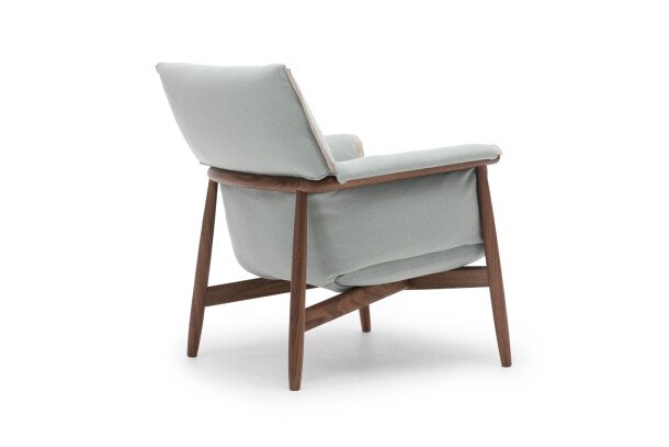 Carl Hansen Embrace Lounge Chair E015 comfort