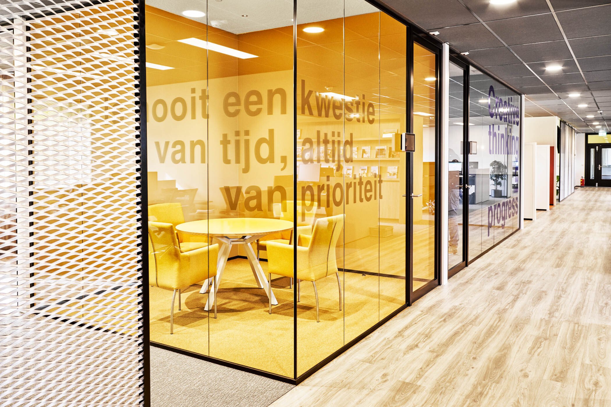 Inrichting kantoor Zetacom in Zoetermeer