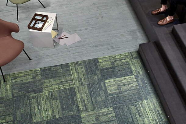Interface Works Geometry Lime Richtingloos patroon UR501 Stone Ashlar duurzame tapijttegels