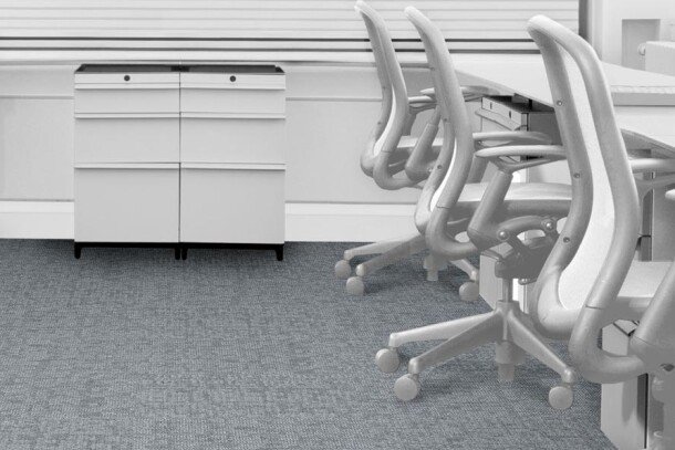 Interface Yuton 106 Pearl tapijttegels met bureaustoelen