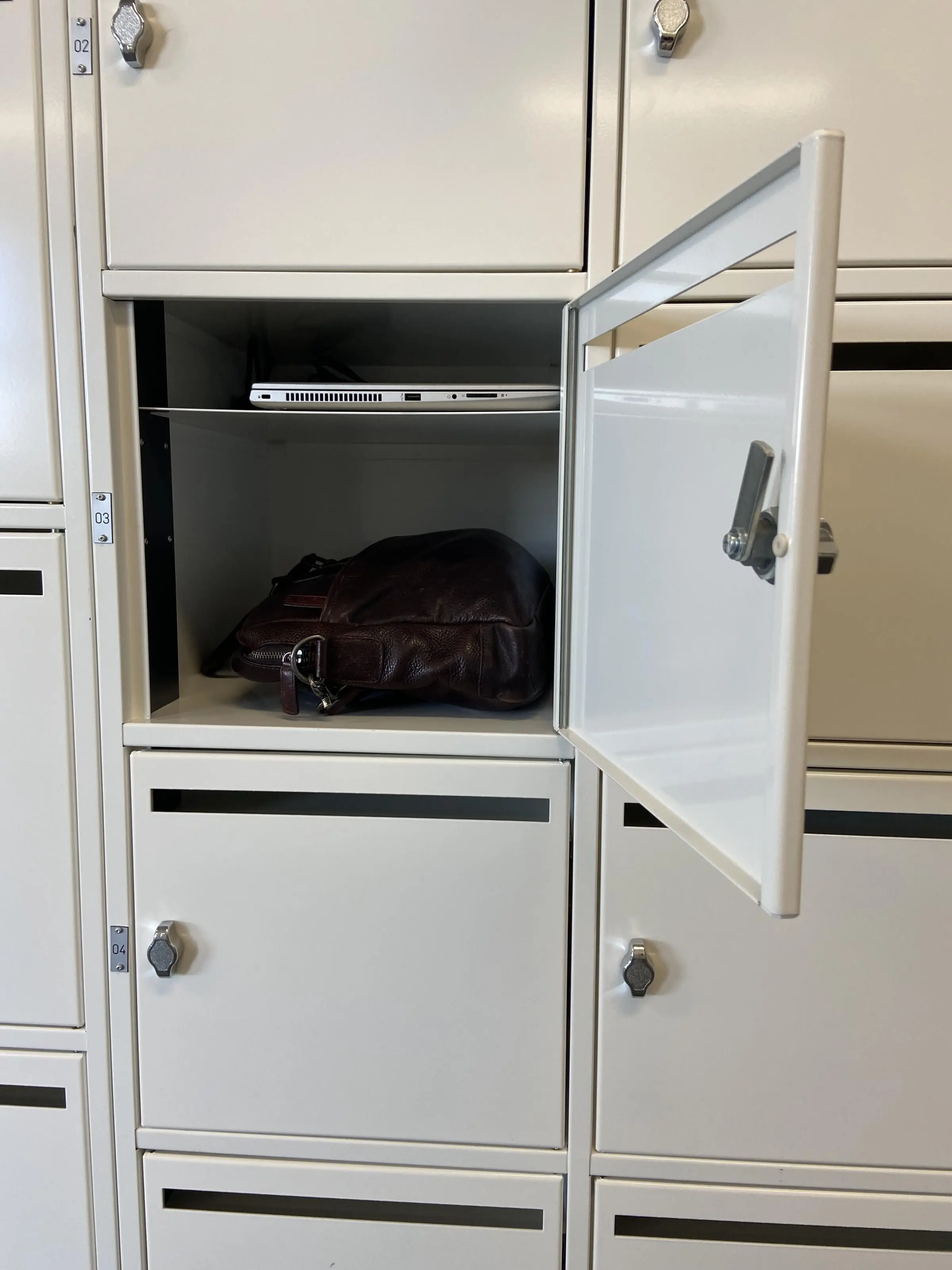 Notebook Locker Laptop lockers van Noki lock (B2B) - De Projectinrichter