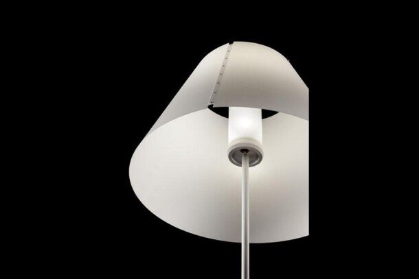 Luceplan Grande Costanza lamp detail