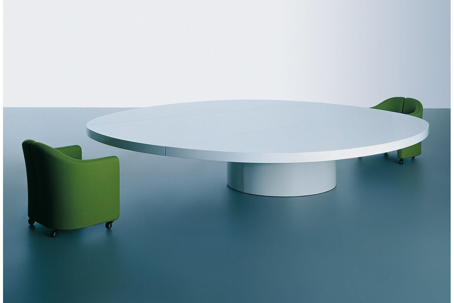 Круглый модульный стол для переговоров