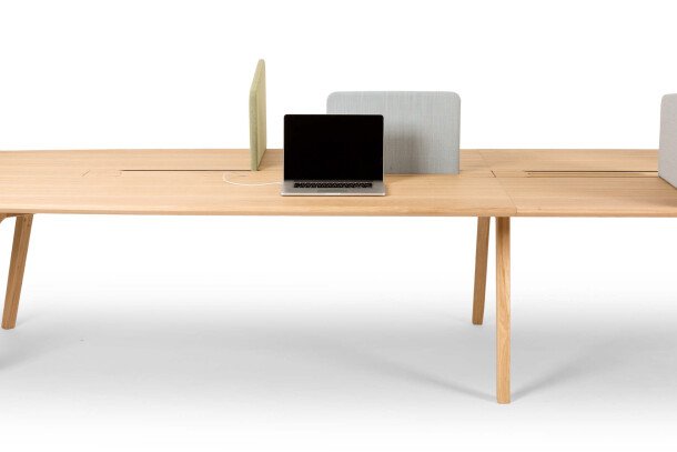 True Design Wing lange houten tafel
