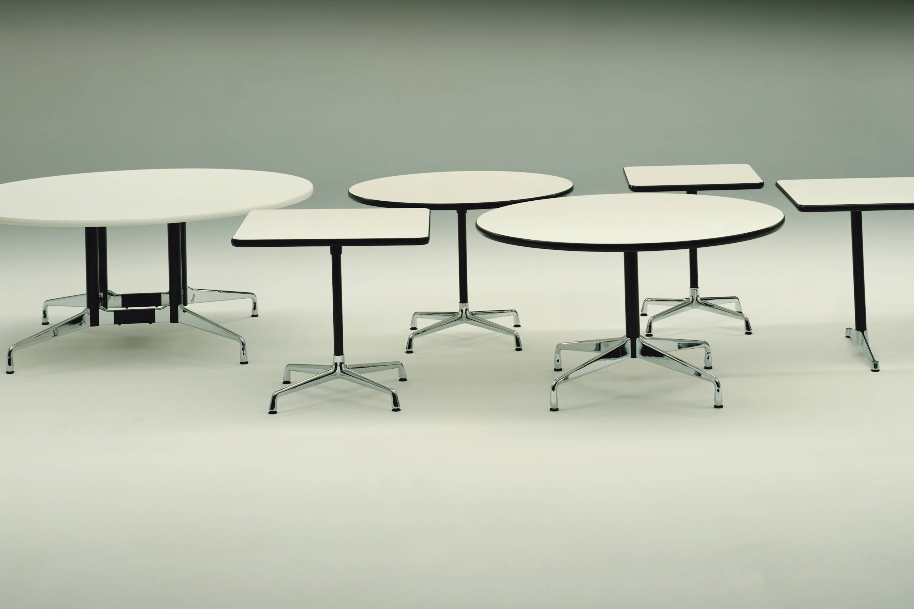 Segemented Table Vitra Eames Segmented Tables (B2B) - De Projectinrichter